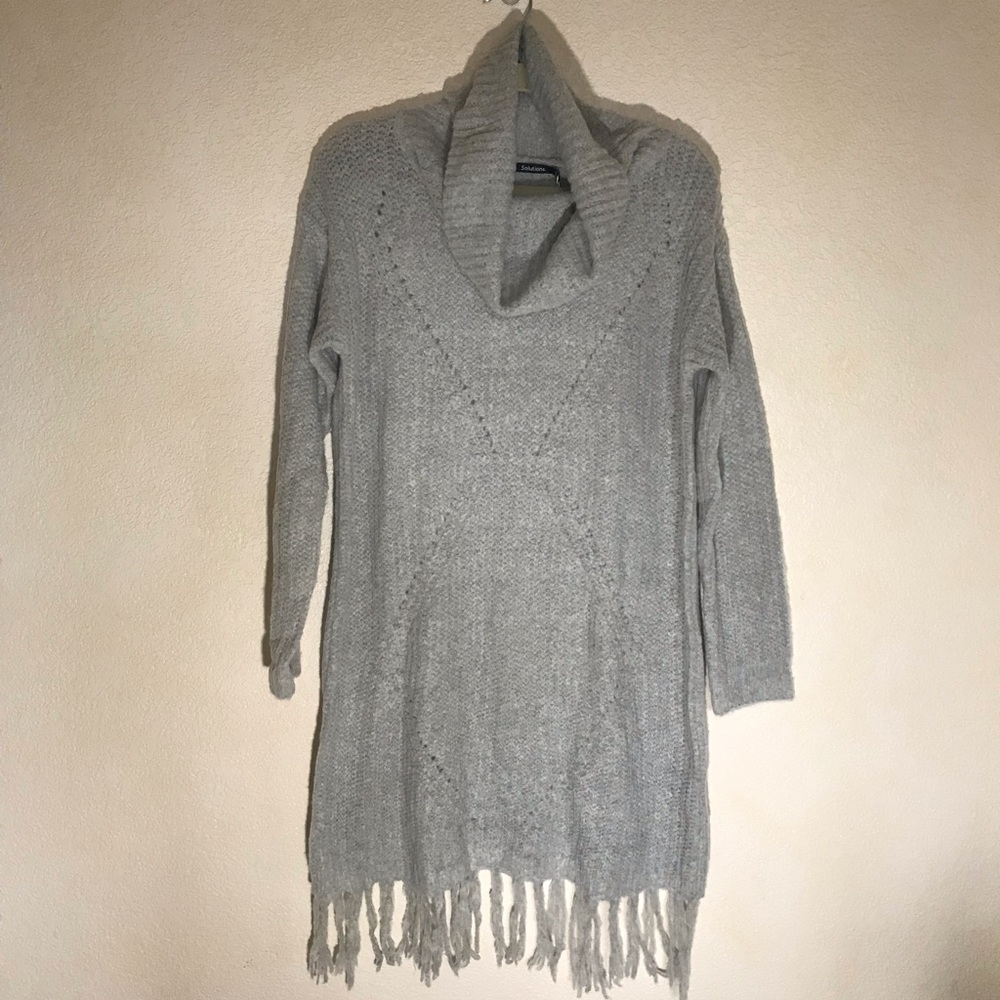 BNWT Sweater Dress with fringe-Solutions